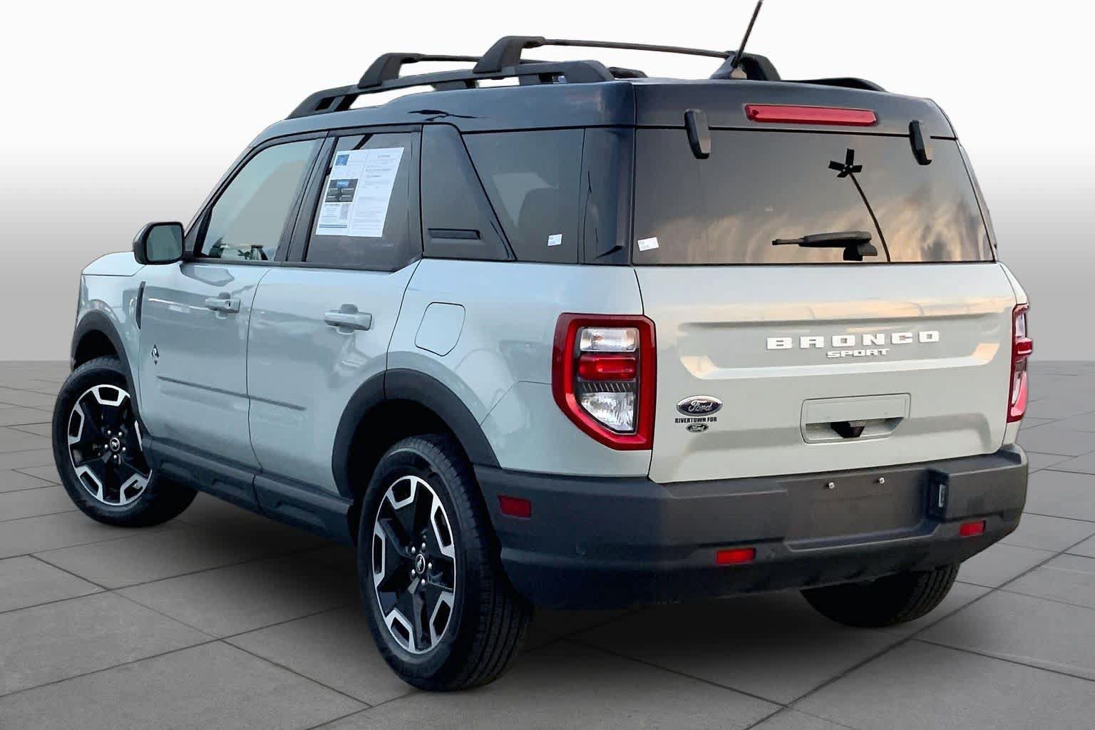 Certified 2024 Ford Bronco Sport Outer Banks w/ Tech Package AWD/4WD image 12