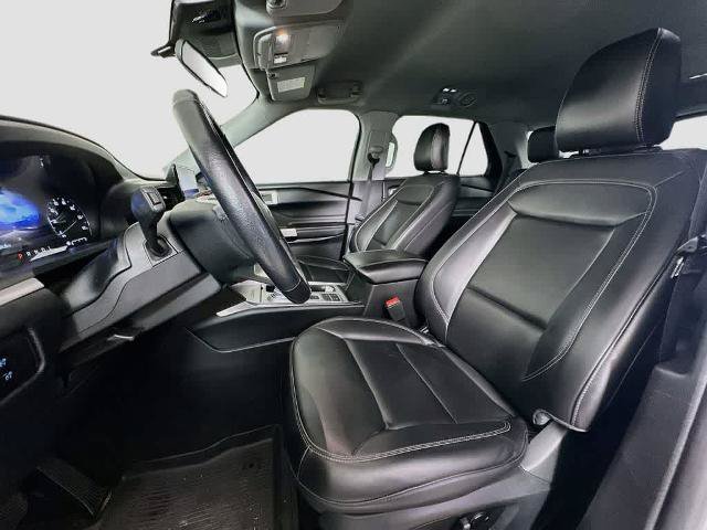 Certified 2023 Ford Explorer XLT w/ Equipment Group 202A RWD image 12