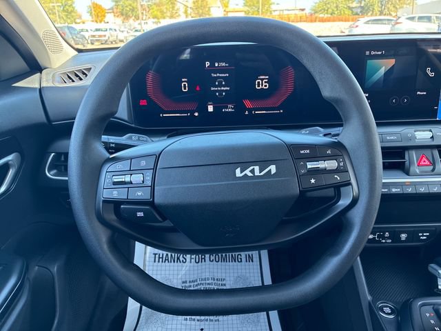 Used 2025 Kia K4 FWD image 22