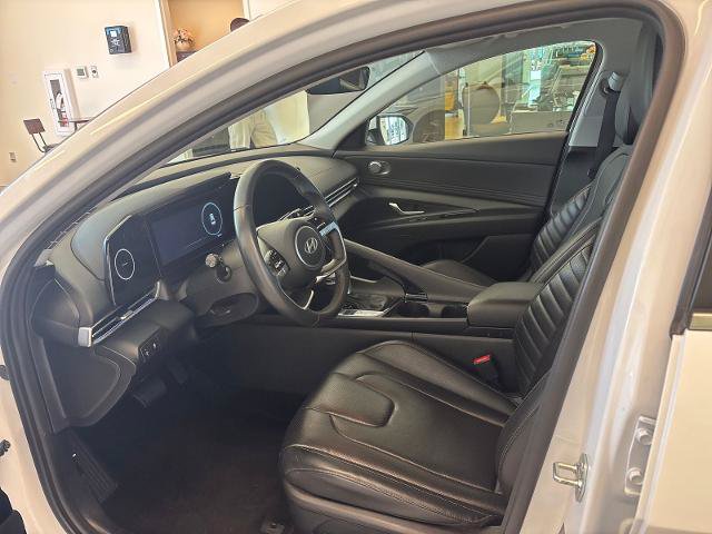 Used 2024 Hyundai Elantra Limited FWD image 13