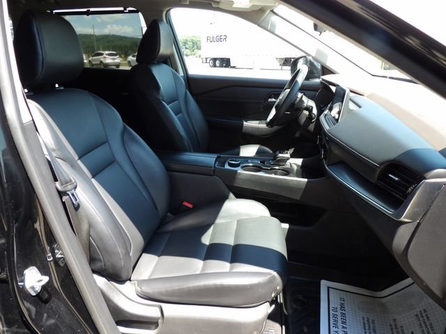Used 2023 Nissan Rogue SV w/ SV Premium Package AWD/4WD image 14