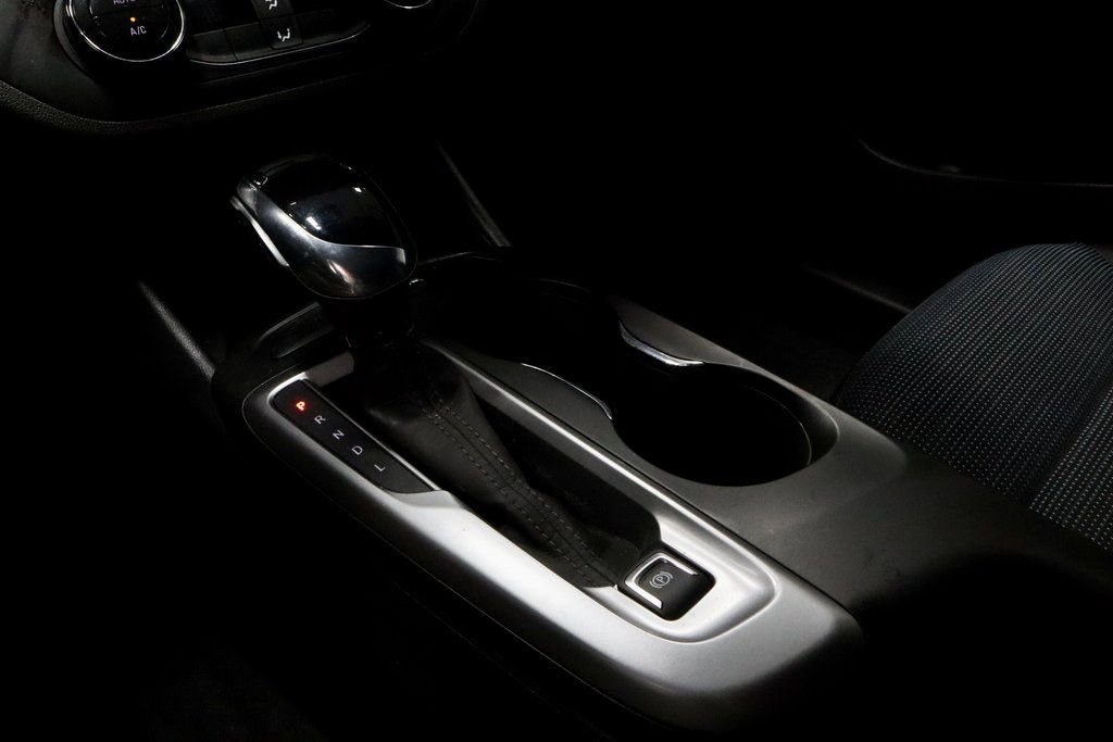 Used 2025 Buick Envista Preferred w/ Convenience II Package image 29