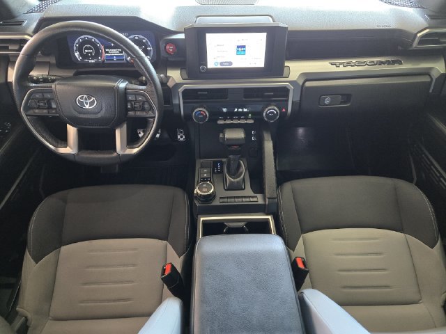 Used 2024 Toyota Tacoma TRD Sport AWD/4WD image 27