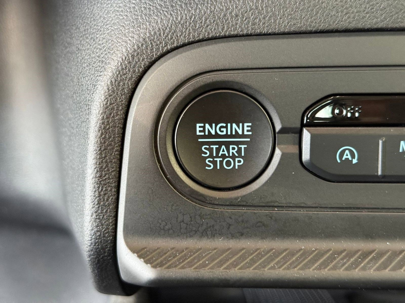Certified 2025 Ford Bronco Sport Outer Banks w/ Outer Banks Tech Package+ AWD/4WD image 28