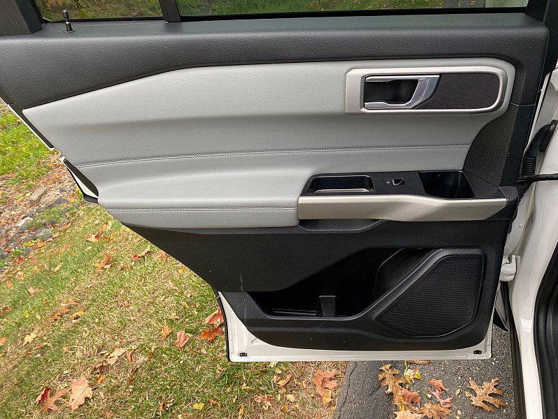 Certified 2022 Ford Explorer XLT w/ Equipment Group 202A image 41