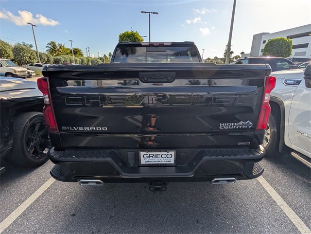 Used 2023 Chevrolet Silverado 1500 High Country w/ High Country Premium Package image 2