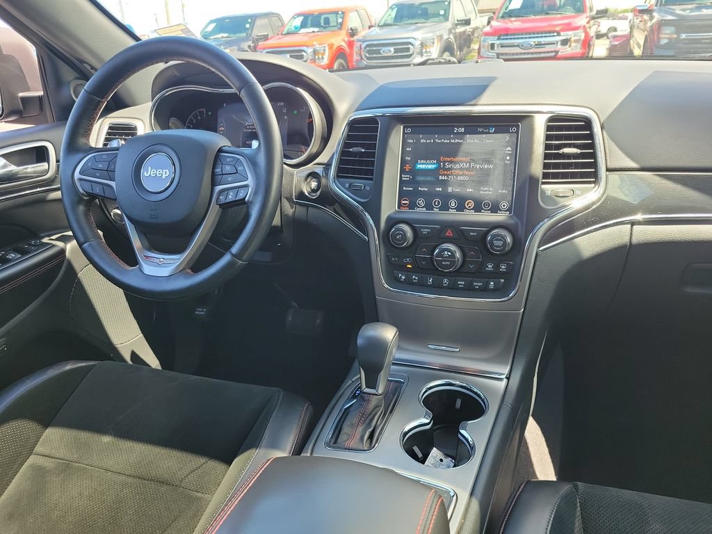 Used 2017 Jeep Grand Cherokee Trailhawk w/ Trailhawk Luxury Group AWD/4WD image 12
