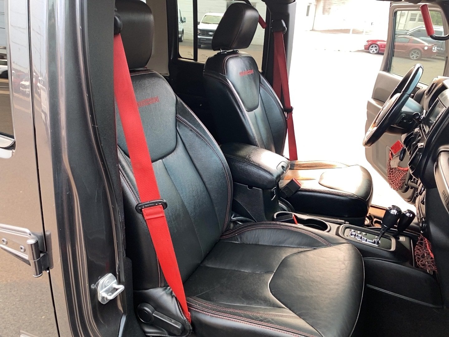 Used 2017 Jeep Wrangler Unlimited Rubicon AWD/4WD image 17