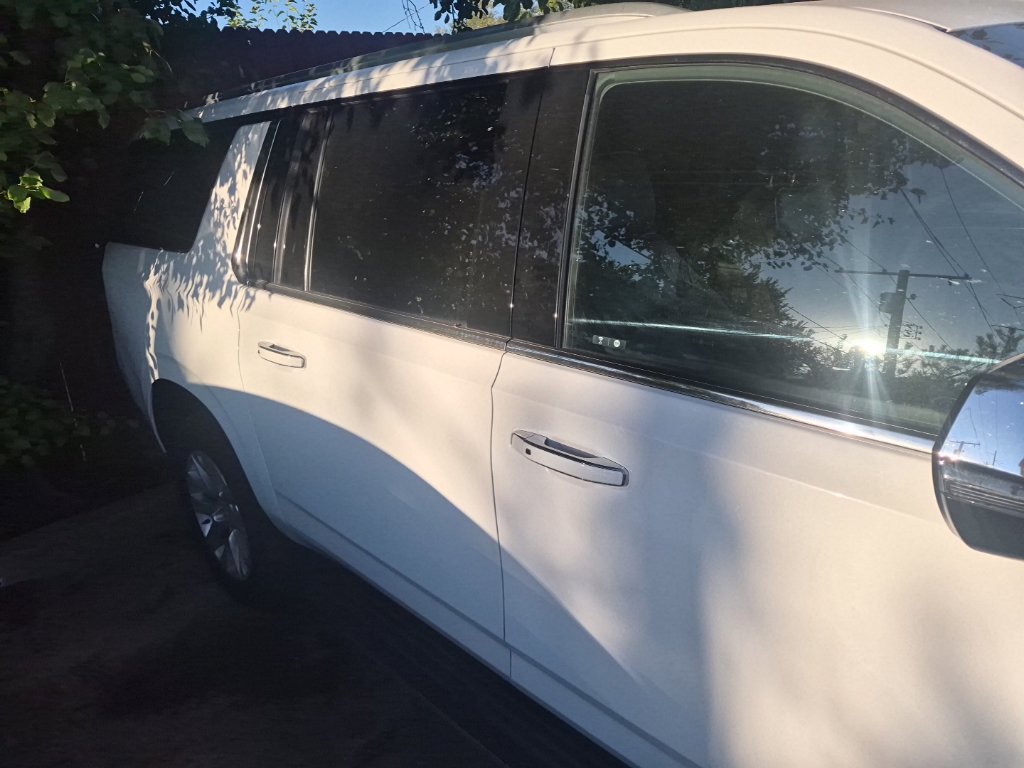 Used 2024 Chevrolet Suburban Premier RWD image 18