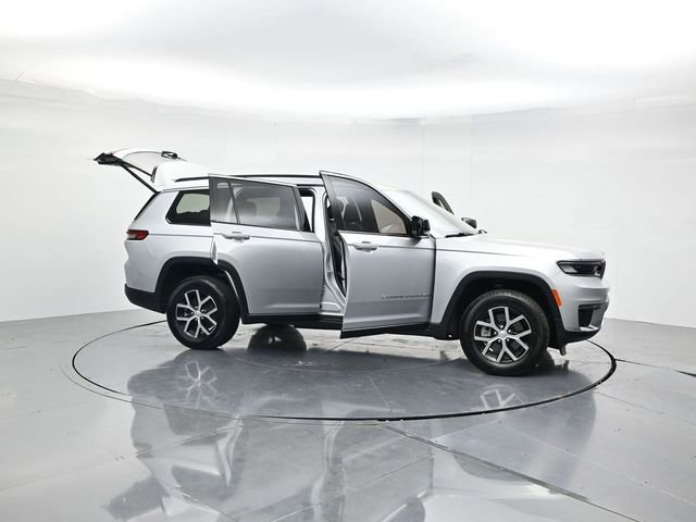 Used 2025 Jeep Grand Cherokee L Limited AWD/4WD image 52