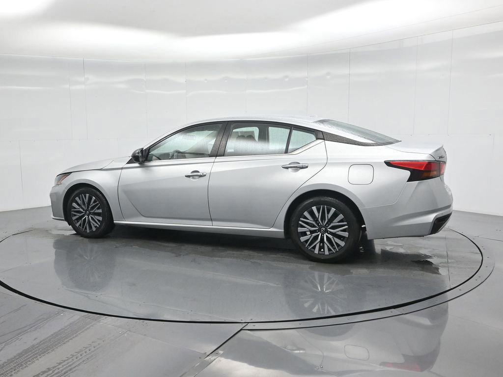Used 2023 Nissan Altima 2.5 SV image 17