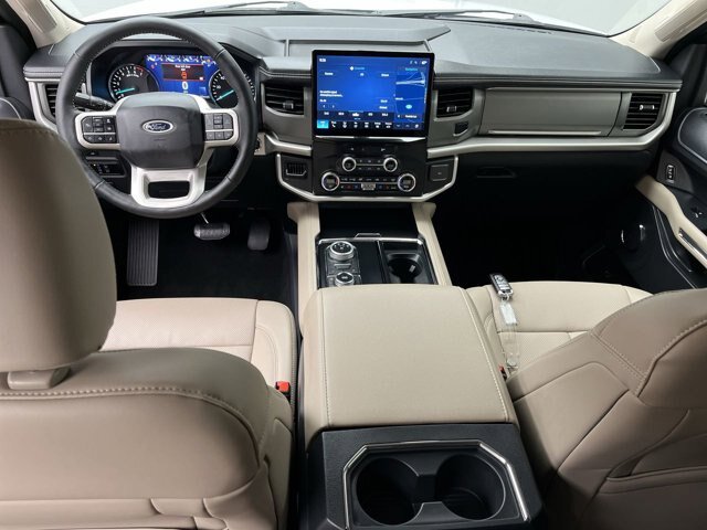 Certified 2024 Ford Expedition XLT AWD/4WD image 4