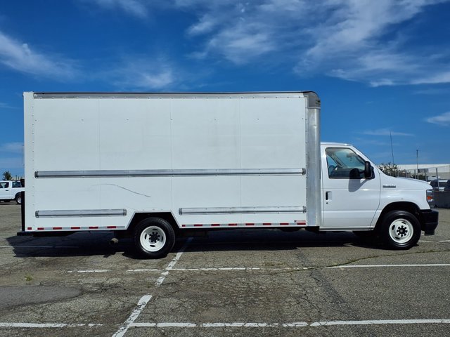 Certified 2022 Ford E-350 and Econoline 350 Super Duty RWD image 31