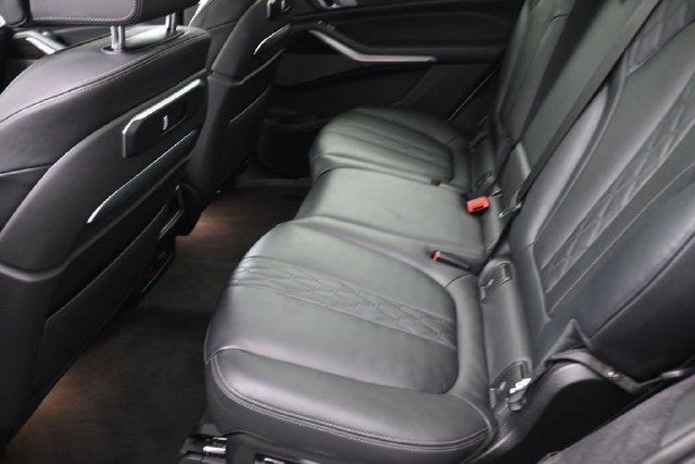 Used 2023 BMW X7 xDrive40i AWD/4WD image 23