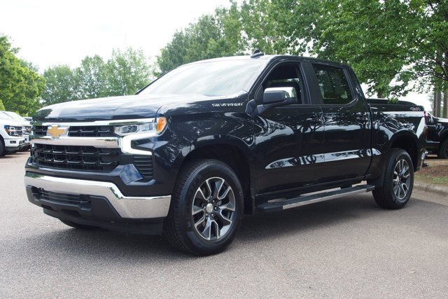Used 2023 Chevrolet Silverado 1500 LT AWD/4WD image 3