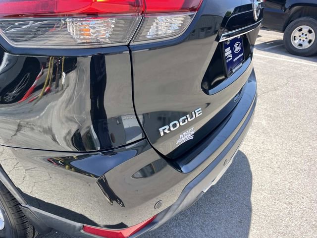 Used 2019 Nissan Rogue SV FWD image 12