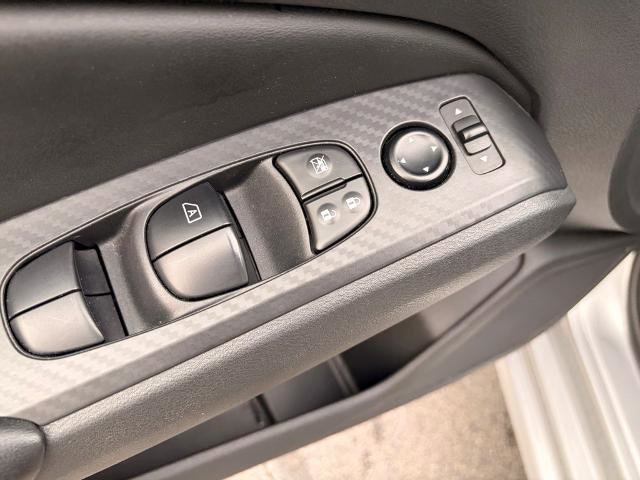 Used 2024 Nissan Altima 2.5 S image 13