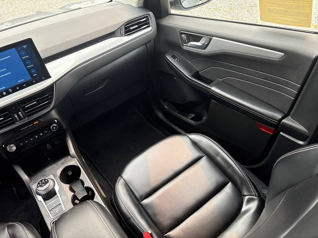 Certified 2024 Ford Escape Platinum AWD/4WD image 22
