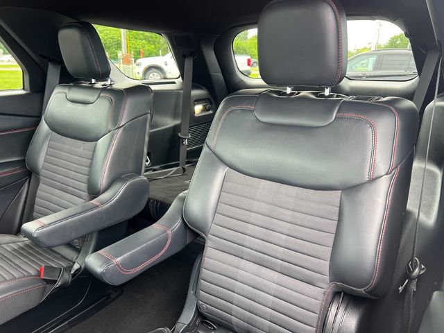 Certified 2025 Ford Explorer ST-Line AWD/4WD image 27