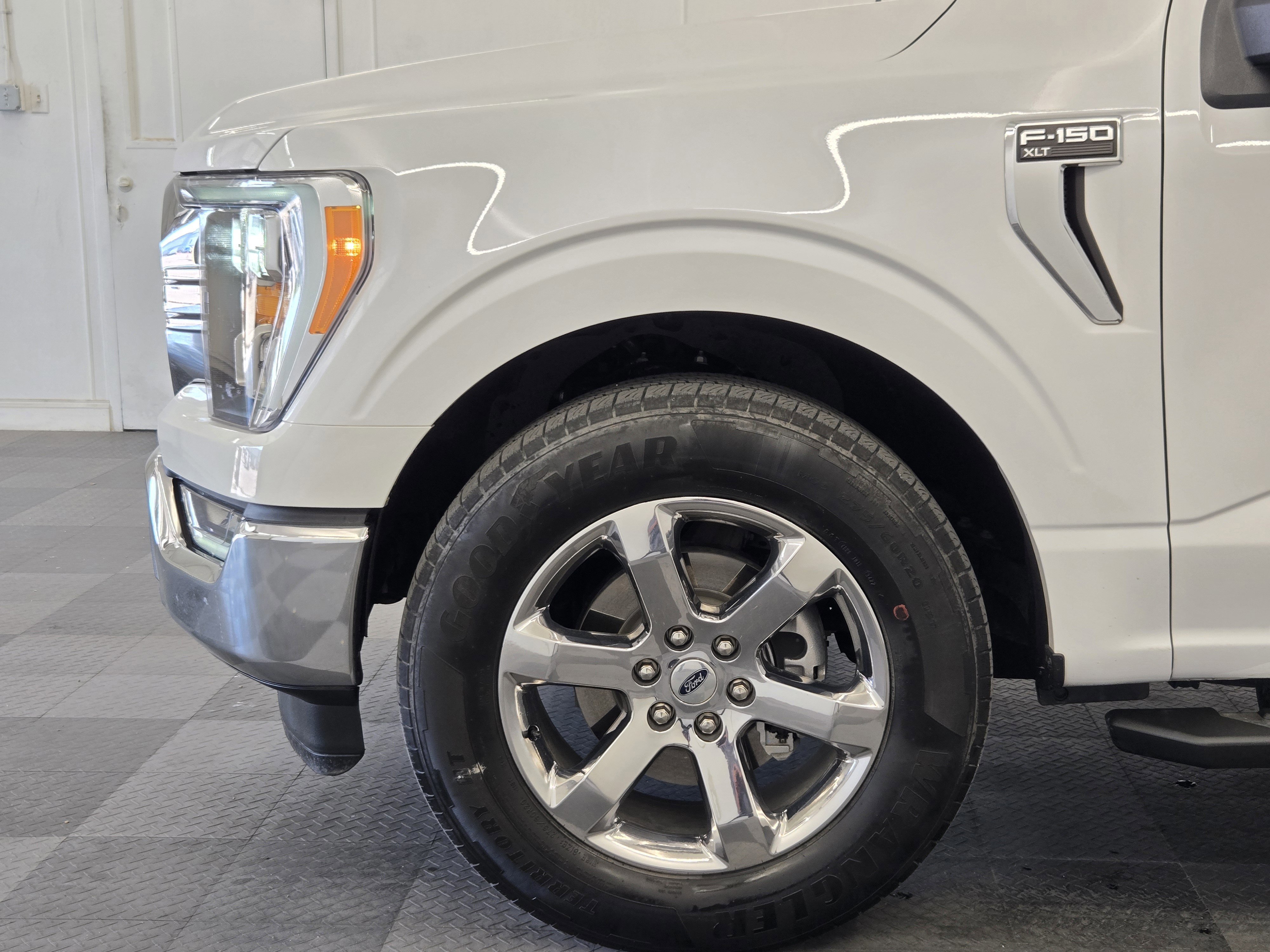 Certified 2022 Ford F150 XLT w/ Equipment Group 302A High image 9