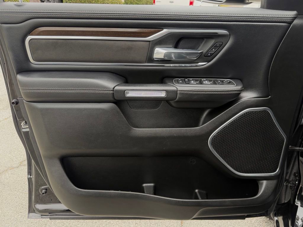 Used 2022 RAM 1500 Laramie AWD/4WD image 26