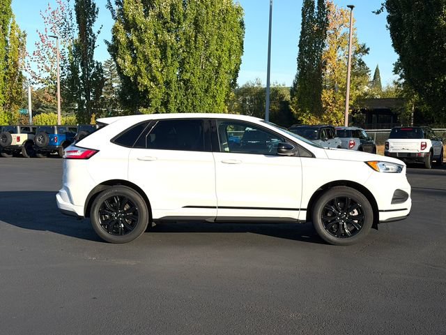 Certified 2024 Ford Edge SE w/ Black Appearance Package AWD/4WD image 3
