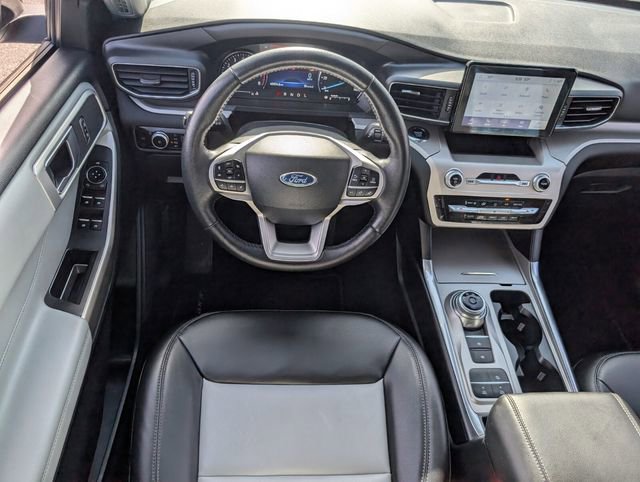 Certified 2023 Ford Explorer XLT w/ Equipment Group 202A RWD image 9