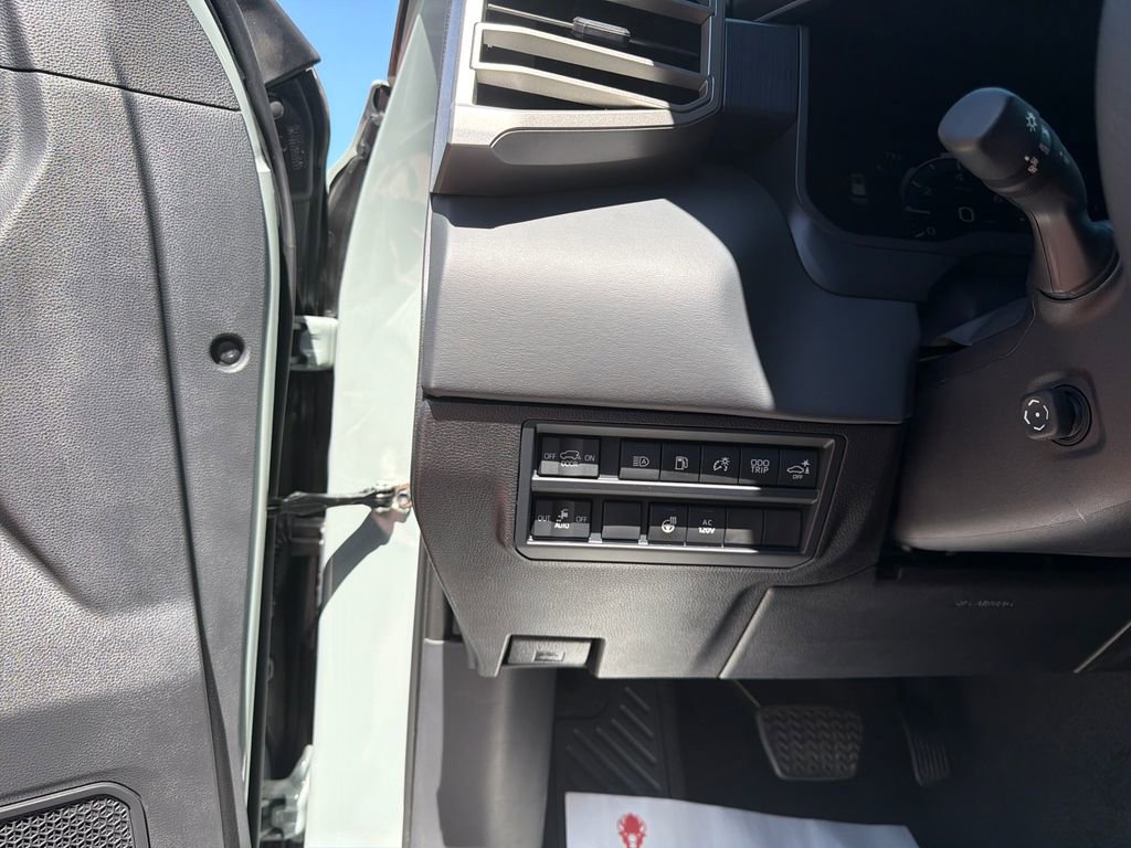 Used 2026 Toyota Sequoia Platinum AWD/4WD image 14