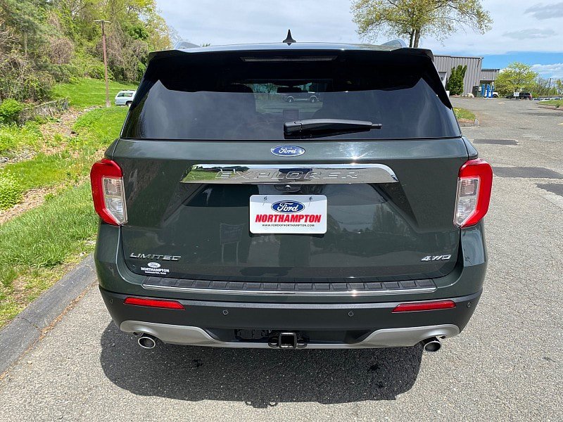 Certified 2023 Ford Explorer Limited w/ Limited Technology Package AWD/4WD image 8