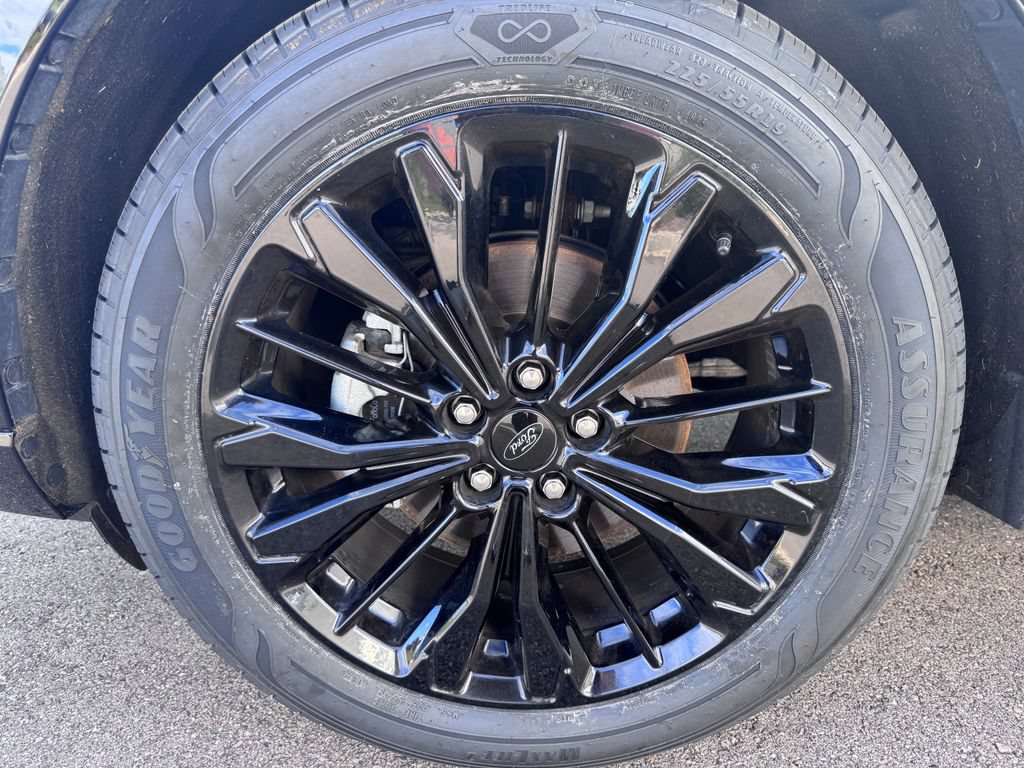 Certified 2023 Ford Escape ST-Line Elite w/ Premium Technology Package AWD/4WD image 9
