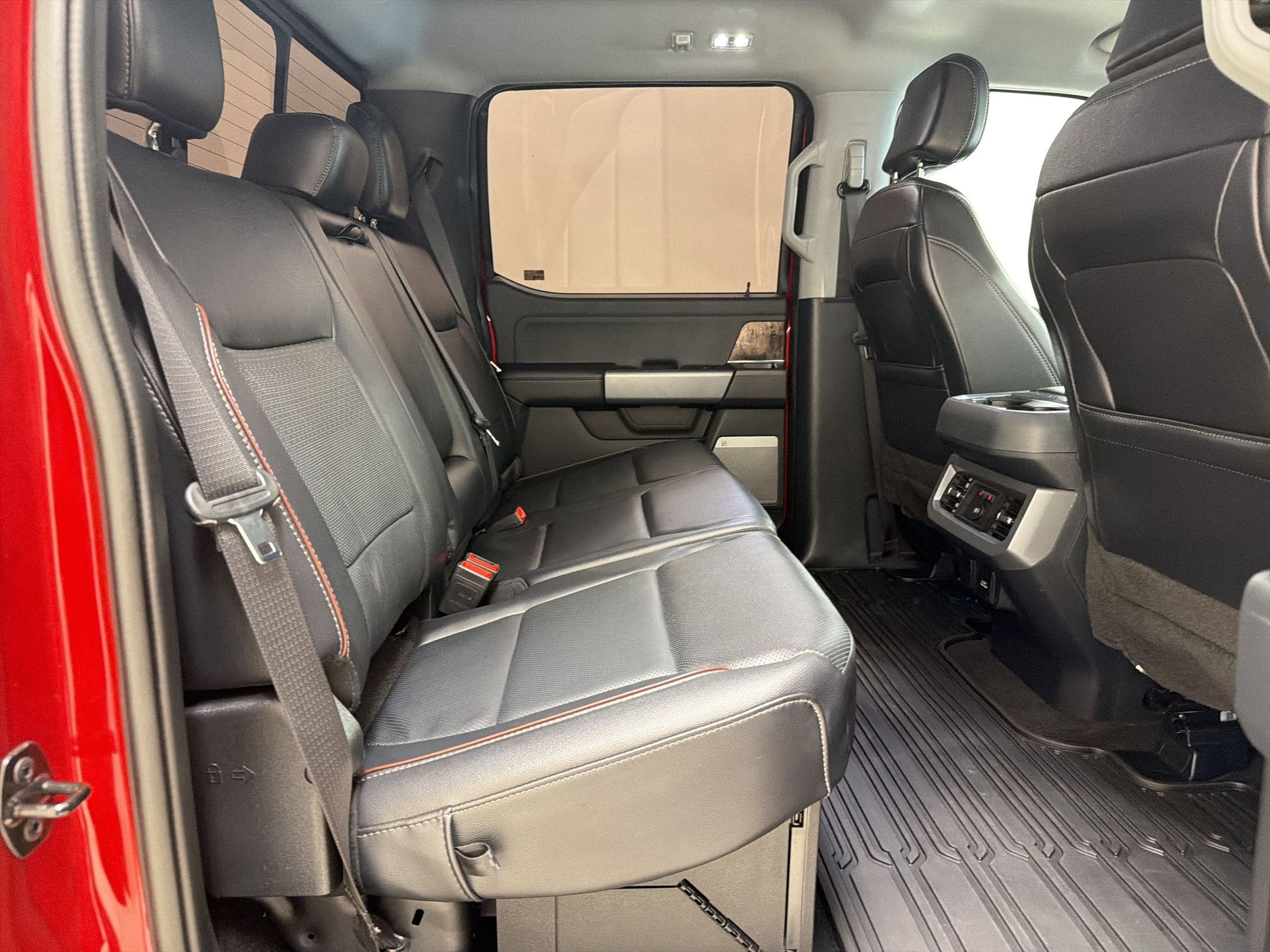 Certified 2023 Ford F250 Lariat w/ Sport Appearance Package AWD/4WD image 29
