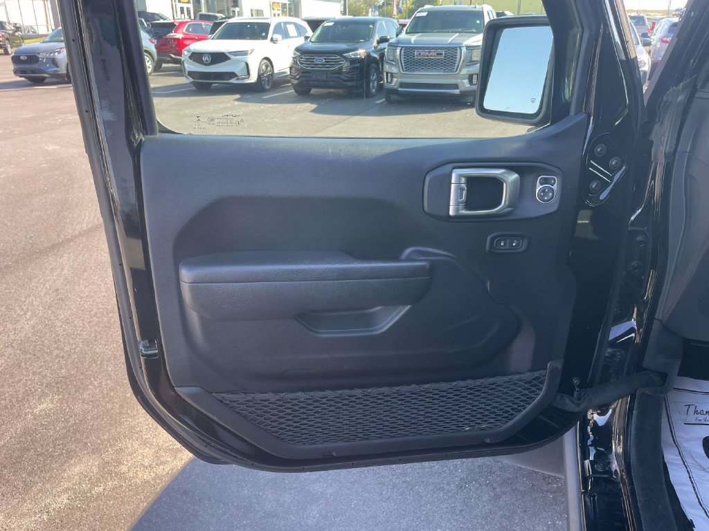 Used 2023 Jeep Gladiator Sport AWD/4WD image 15