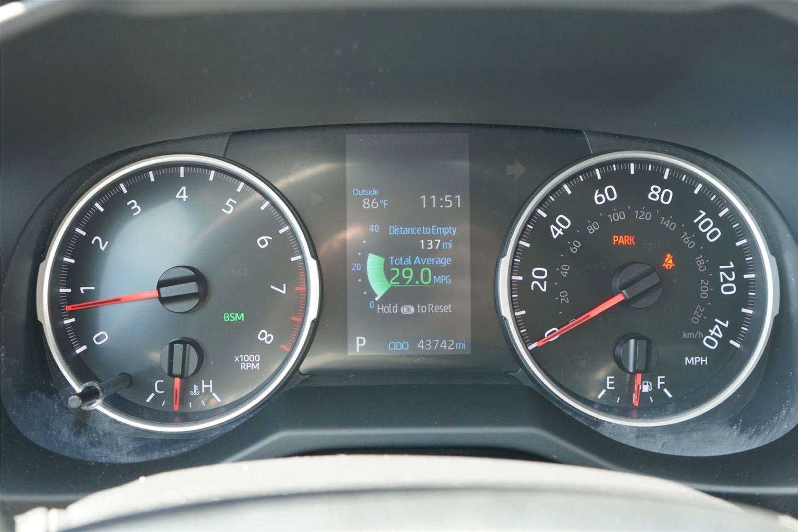 Used 2020 Toyota RAV4 XLE FWD image 18