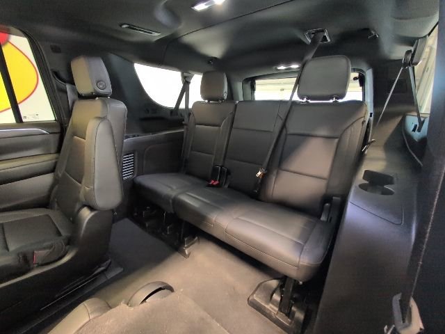 Used 2023 Chevrolet Suburban Z71 image 31