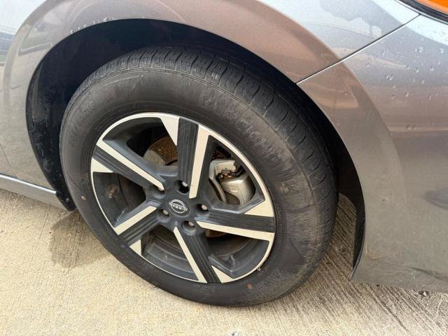 Used 2025 Nissan Sentra SV FWD image 3