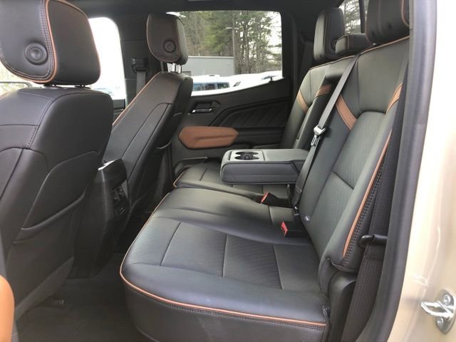 Used 2023 GMC Canyon AT4 w/ AT4 Premium Package AWD/4WD image 18