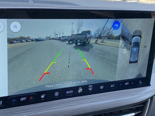 Certified 2025 Ford Escape Platinum w/ Premium Technology Package image 19