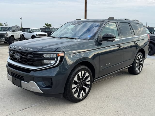 Certified 2025 Ford Expedition Platinum w/ Driver's Package AWD/4WD image 9