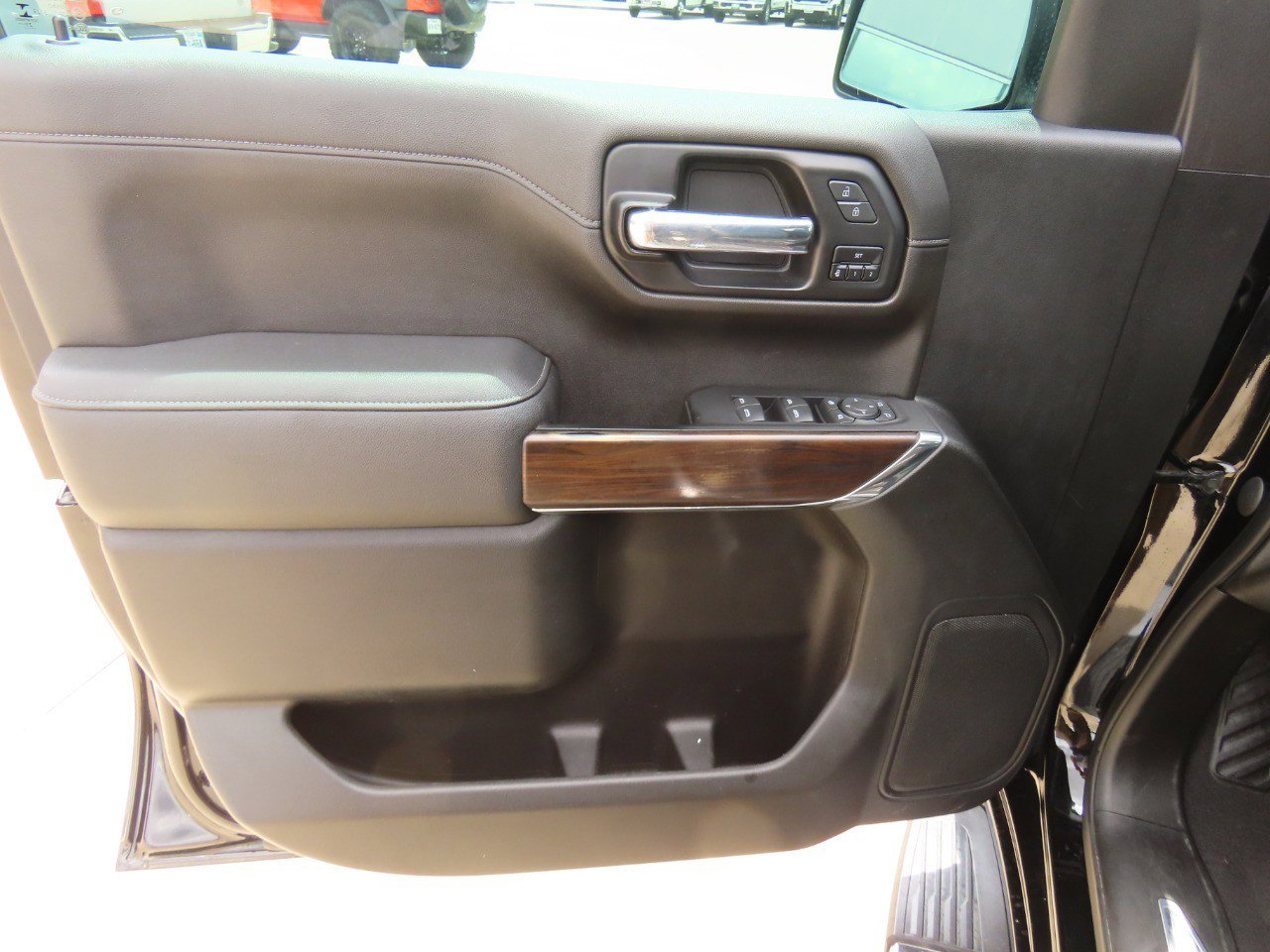 Used 2021 GMC Sierra 1500 SLT AWD/4WD image 22