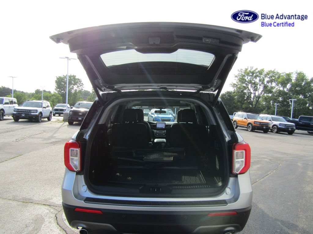Certified 2024 Ford Explorer XLT w/ Equipment Group 202A AWD/4WD image 11