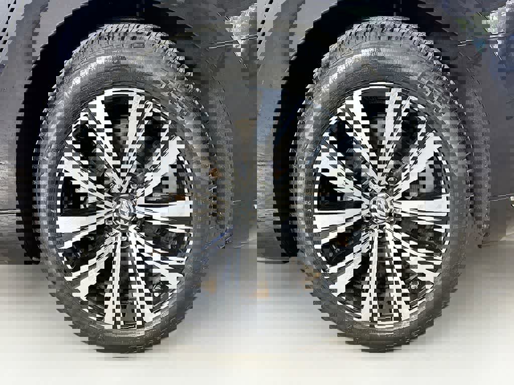 Used 2021 Volkswagen Arteon SE image 11