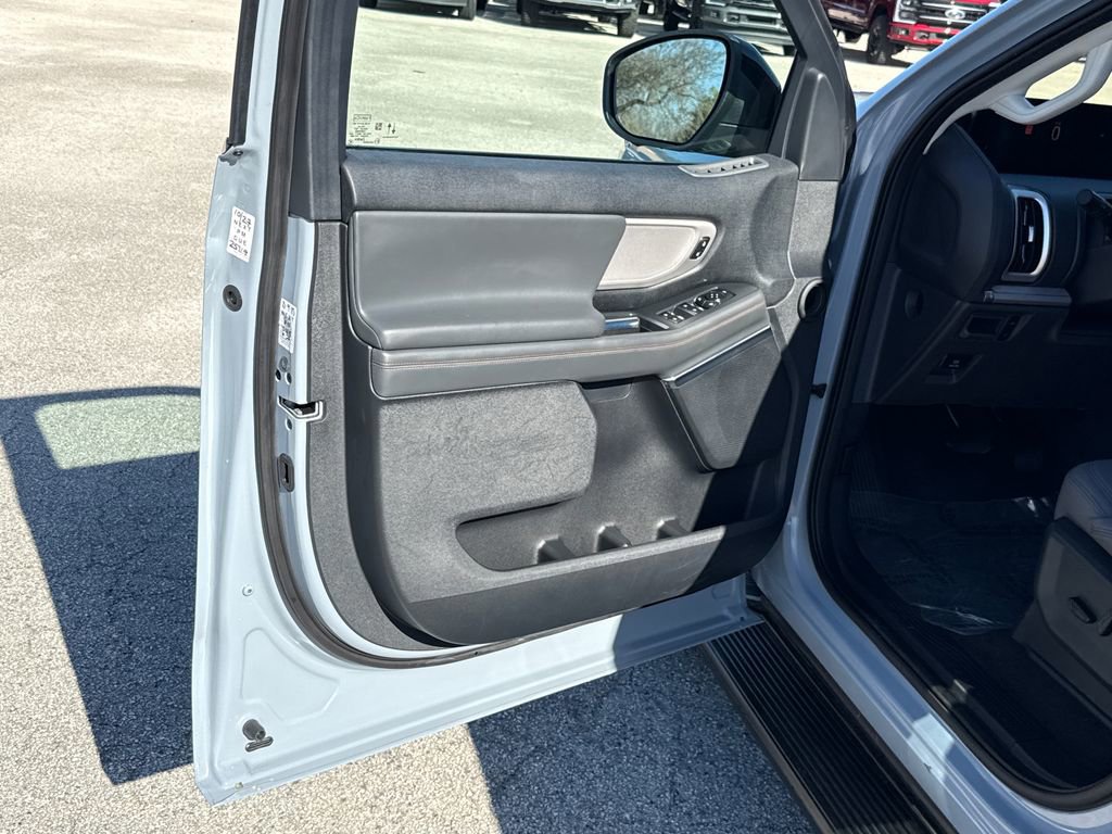 Certified 2025 Ford Expedition Max Active image 13