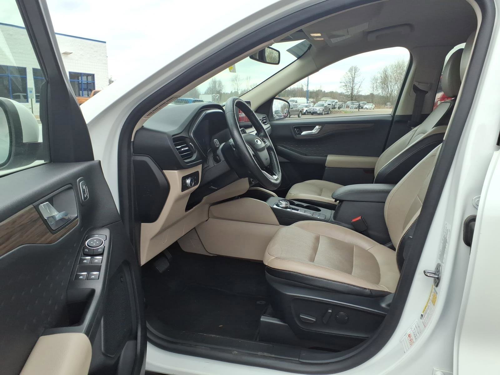 Certified 2020 Ford Escape Titanium AWD/4WD image 10