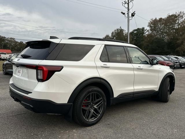 Certified 2025 Ford Explorer ST-Line w/ Premium Package image 8