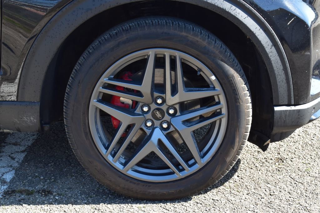 Certified 2025 Ford Explorer ST-Line w/ ST-Line Street Pack image 5