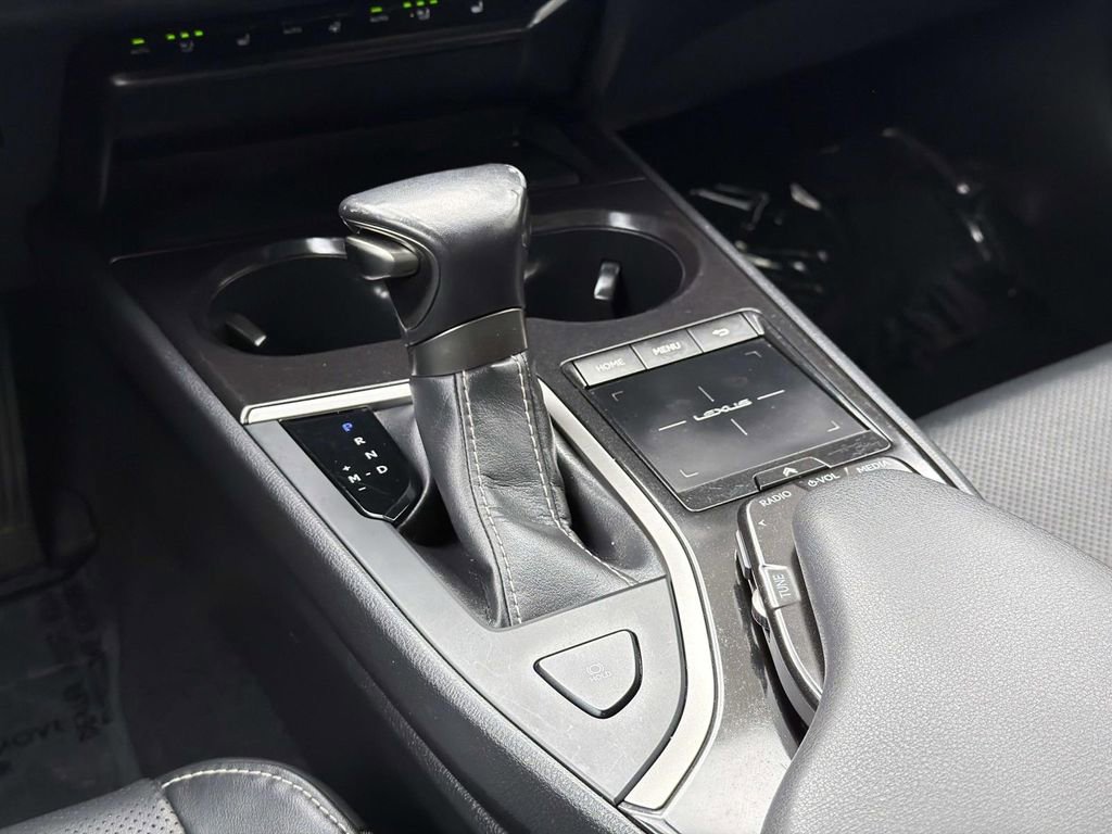 Used 2019 Lexus UX 200 w/ Premium Package FWD image 14