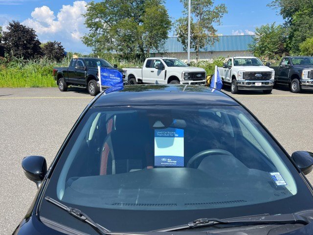 Used 2024 Nissan Versa SR FWD image 32
