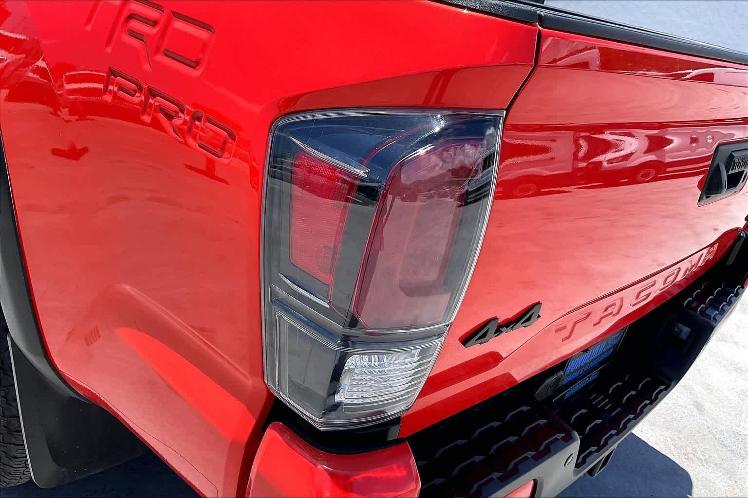 Used 2023 Toyota Tacoma TRD Pro AWD/4WD image 32