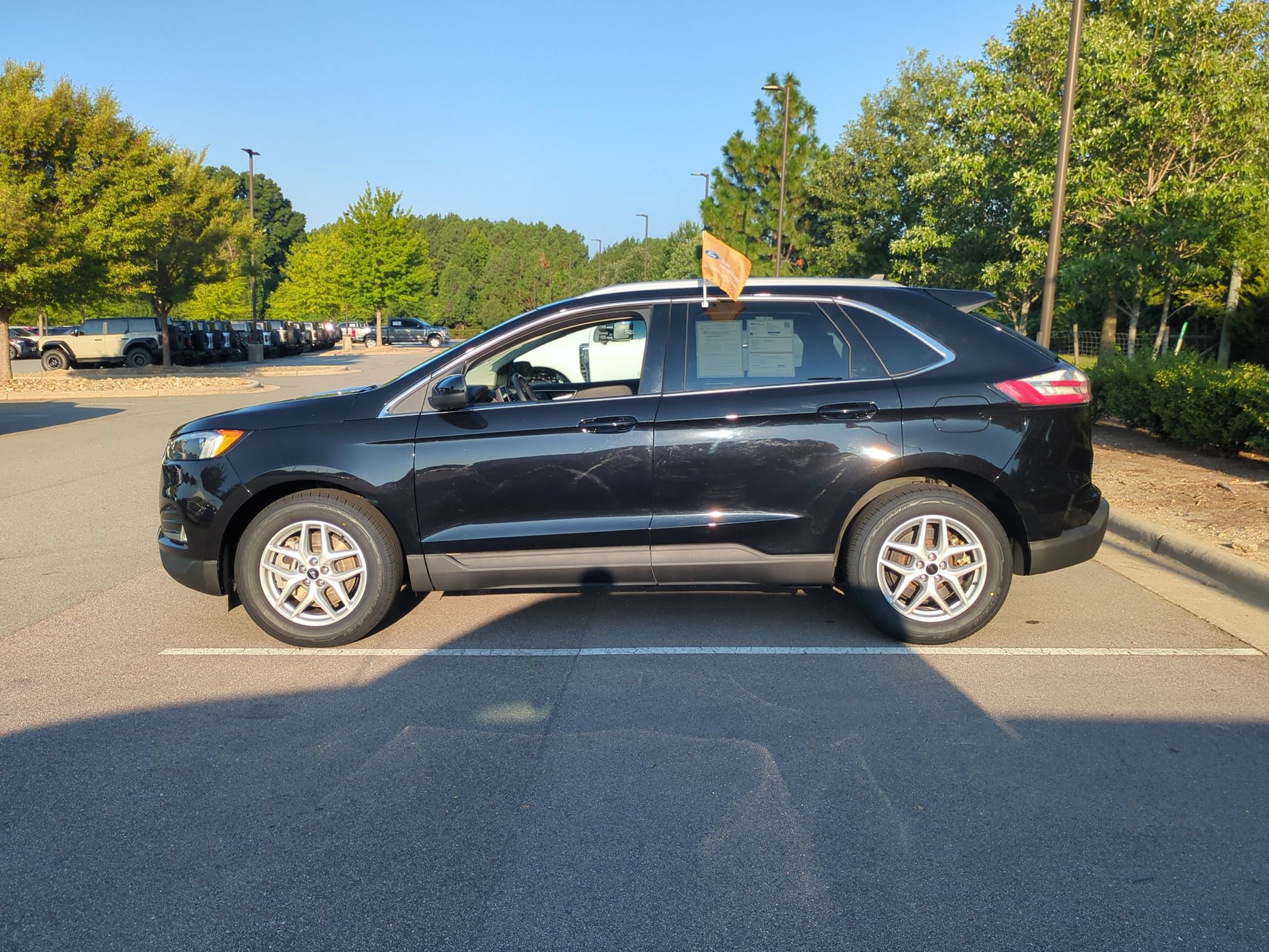 Certified 2023 Ford Edge SEL w/ Convenience Package AWD/4WD image 6