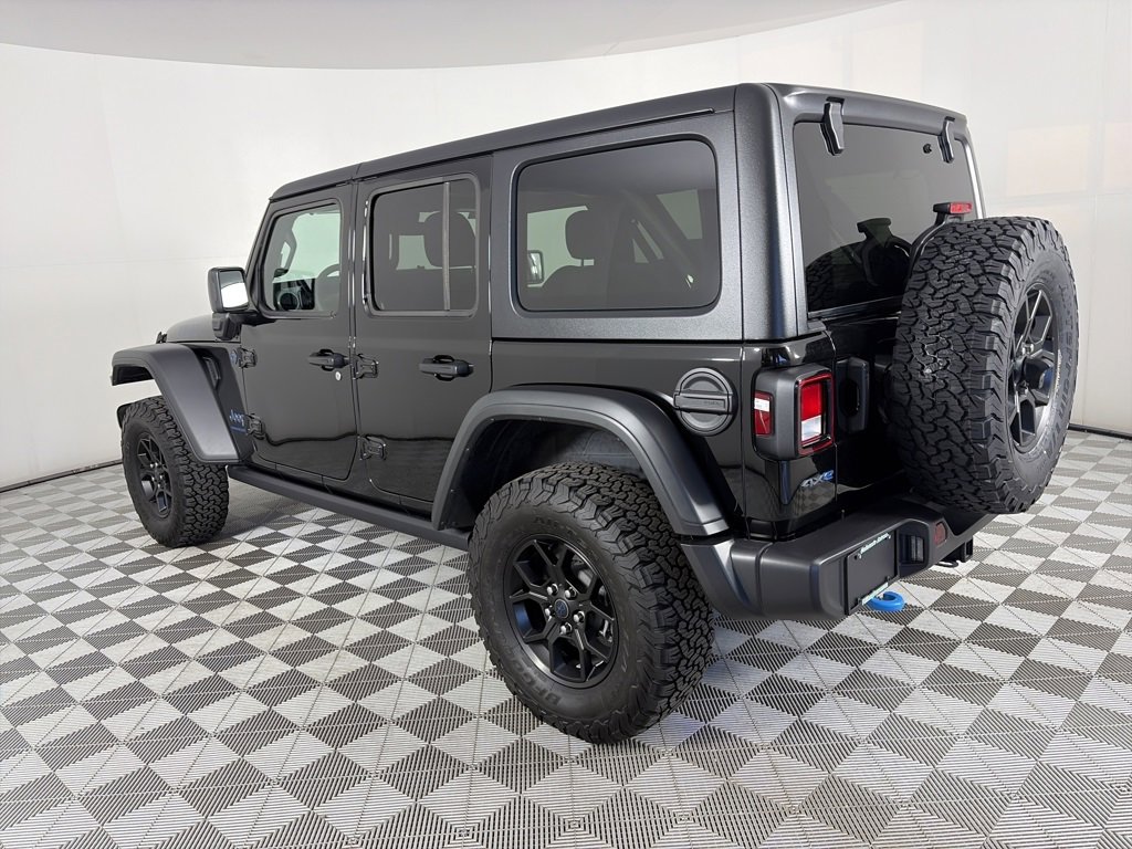 Used 2024 Jeep Wrangler Unlimited image 5